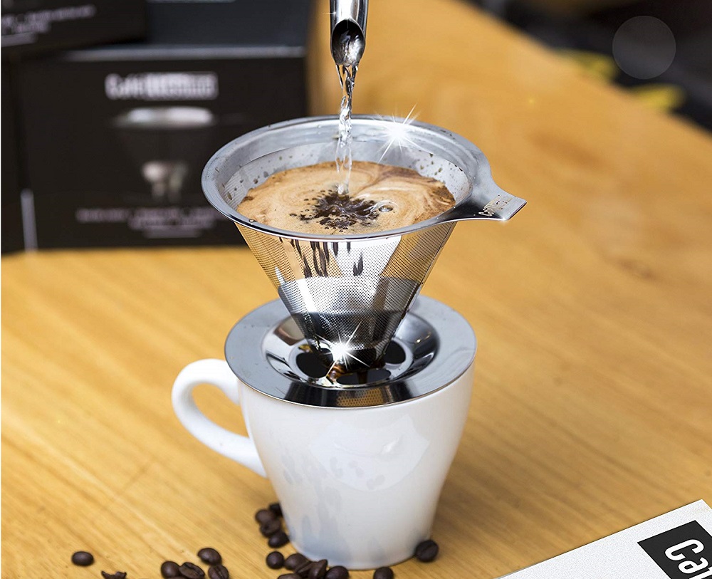 What's the difference between a burr grinder and blade grinder?