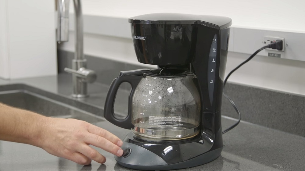 How to Clean a Coffee Maker Without Vinegar: Is it Possible?